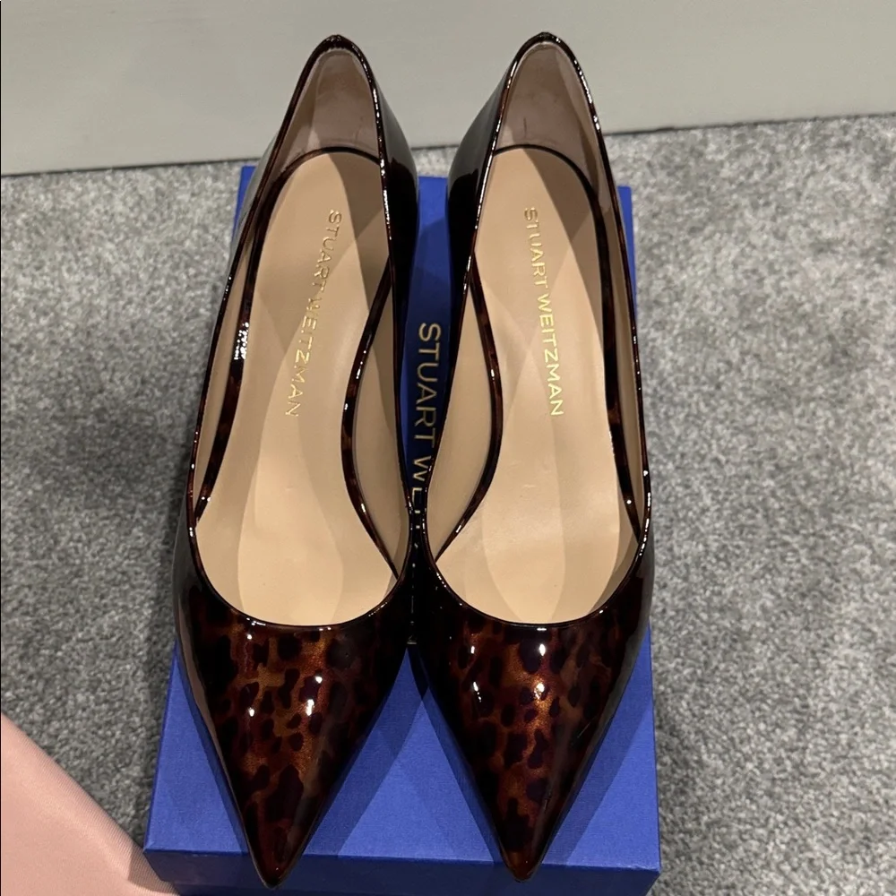 Stuart Weitzman “Stuart Power 50” Patent Pumps Brown in tortoise-print leather - Picture 2 of 8